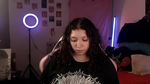 AllyDonfort online show from June 19, 2026, 10:58 pm