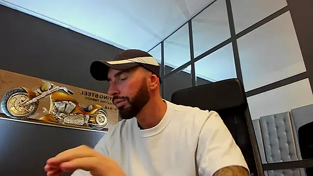 AronGrant online show from September 24, 2025, 9:27 am