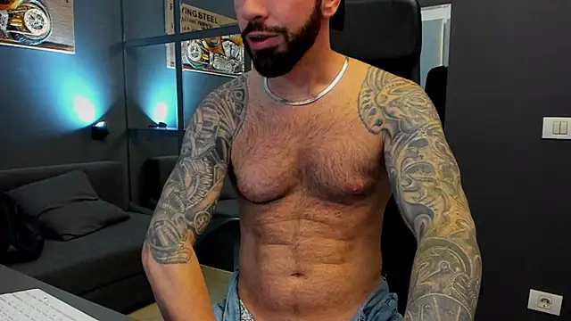 AronGrant online show from December 1, 2025, 10:49 am