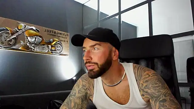 AronGrant online show from November 11, 2025, 10:43 am