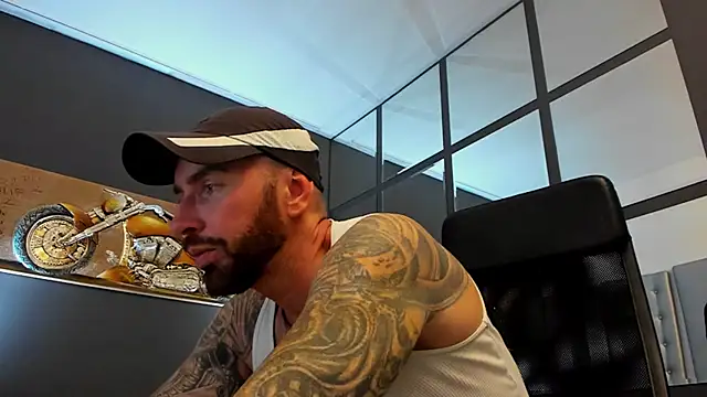 AronGrant online show from September 29, 2025, 7:37 am