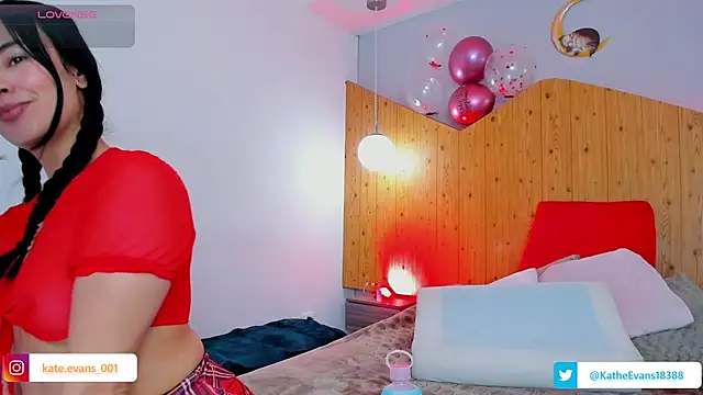 kate evans1 online show from September 19, 2025, 10:41 am