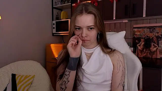 doll lol  online show from February 13, 2026, 6:08 pm