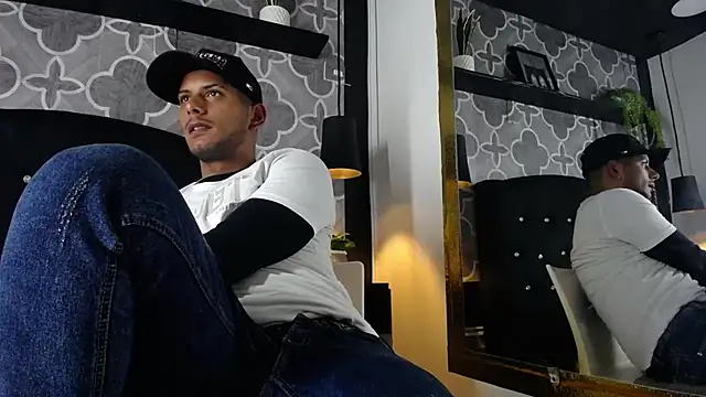 Chris Dick23 online show from July 14, 2026, 3:44 am