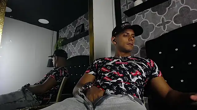 Chris Dick23 online show from July 8, 2026, 4:35 am