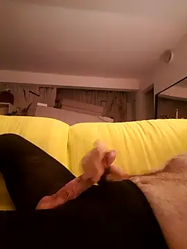 Snapshot of terisdfg chatting on March 1, 2025, 7:59 pm terisdfg online show from March 1, 2025, 7:59 pm