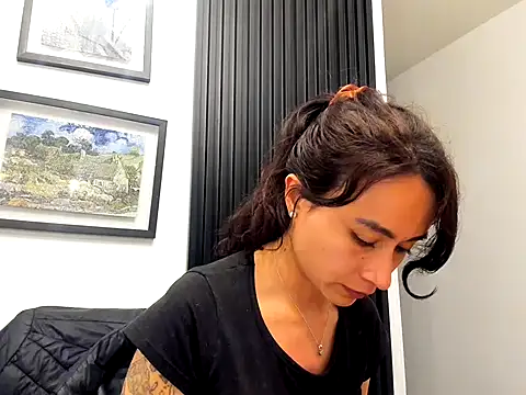 reme ark23 online show from November 22, 2025, 3:27 am