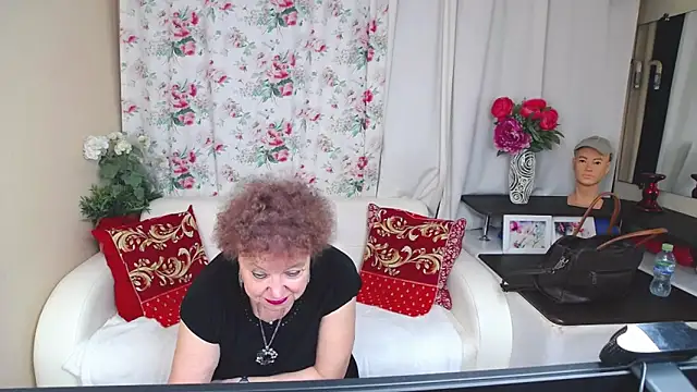 YourHotGranny online show from June 16, 2026, 10:26 am