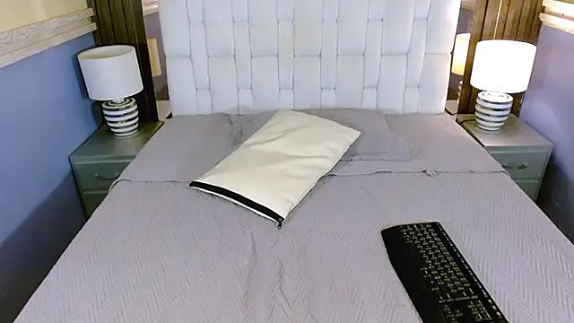 Nicole Ramires online show from March 19, 2026, 5:13 pm