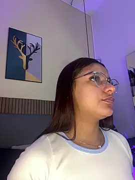 NicolleeEvanss online show from June 17, 2026, 10:36 am