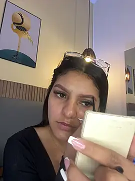 NicolleeEvanss online show from July 21, 2026, 10:16 am