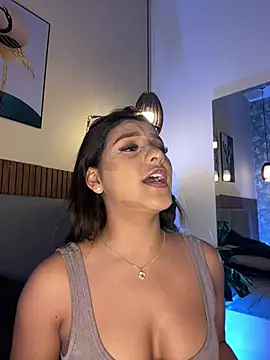 NicolleeEvanss online show from July 20, 2026, 10:39 am