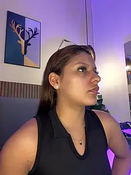 NicolleeEvanss online show from June 19, 2026, 10:32 am