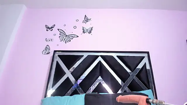 GabyyJones online show from June 7, 2026, 3:45 am