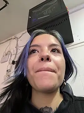 Alicia Ortiiz online show from February 18, 2026, 5:20 pm