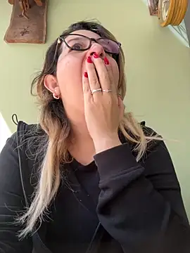 amooraaamoon online show from October 23, 2025, 12:15 pm