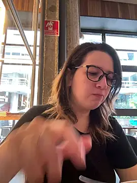 amooraaamoon online show from March 16, 2026, 2:10 pm