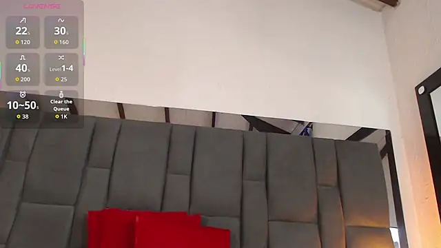 SELENA BIGBOOBS online show from October 3, 2025, 2:40 pm