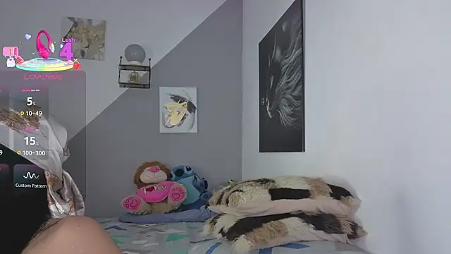 charlotte 002 online show from September 19, 2025, 3:21 am