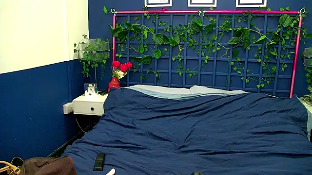 FerrariRedxBabestation online show from February 11, 2026, 12:16 pm