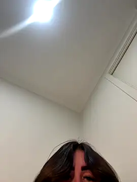 aus queen online show from October 16, 2025, 8:44 am