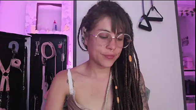Hellen dumont online show from June 25, 2026, 5:23 am