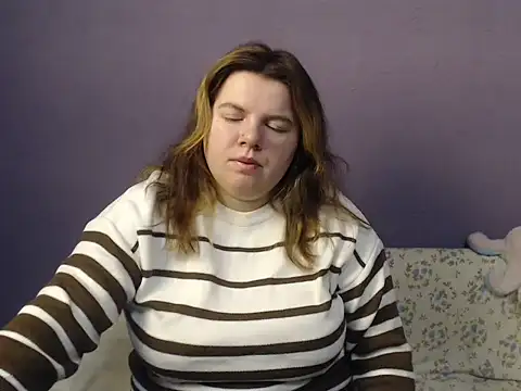 so shy online show from November 23, 2025, 7:18 am