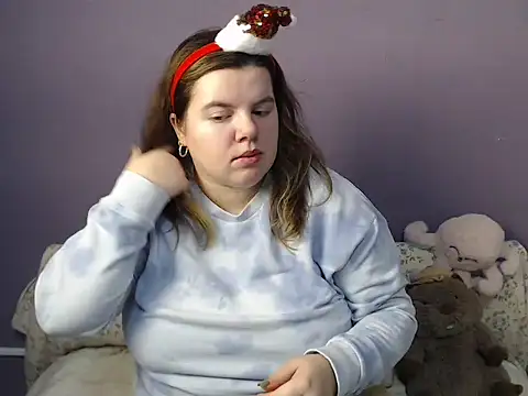 so shy online show from December 18, 2025, 7:46 am