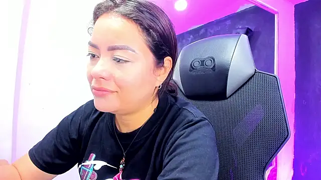 DarlingBDSM  online show from November 21, 2025, 1:43 pm