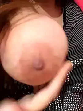 Snapshot of carmelasexy chatting on November 23, 2025, 3:44 pm carmelasexy online show from November 23, 2025, 3:44 pm