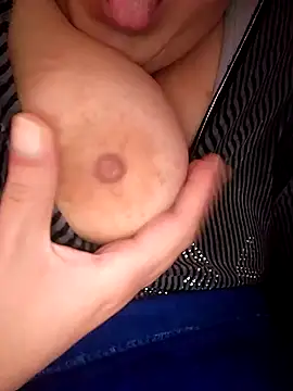 Snapshot of carmelasexy chatting on November 20, 2025, 8:26 am carmelasexy online show from November 20, 2025, 8:26 am