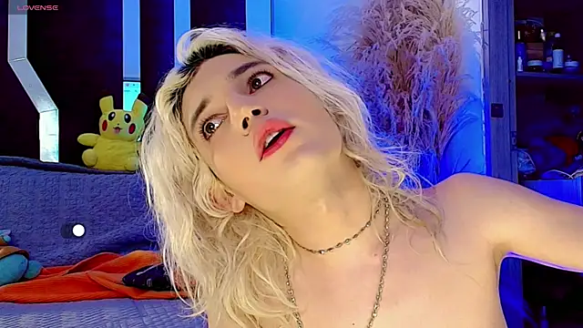 Snapshot of honey_skin chatting on June 16, 2026, 12:27 pm honey skin online show from June 16, 2026, 12:27 pm