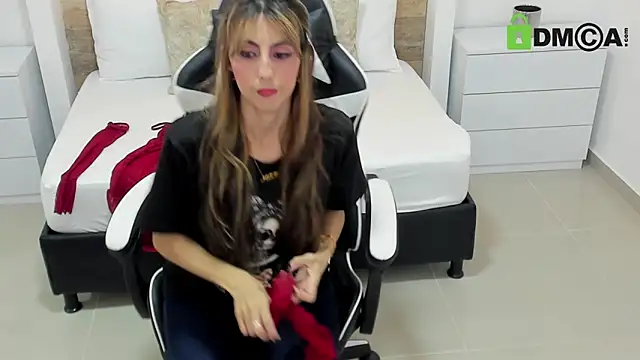 candy summer28 online show from October 10, 2025, 7:15 pm