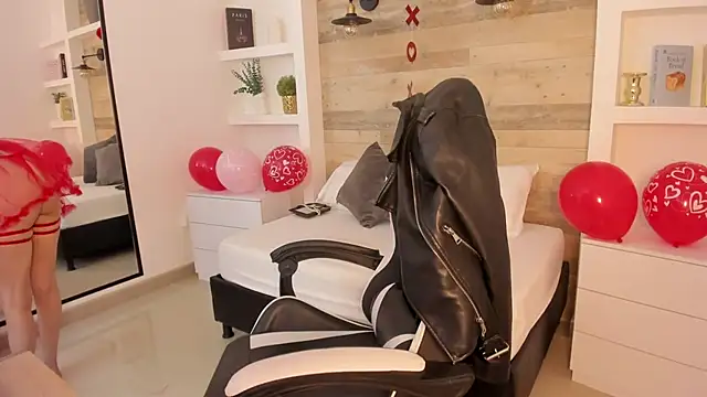 candy summer28 online show from February 14, 2026, 7:25 pm