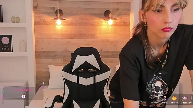 candy summer28 online show from October 15, 2025, 7:11 pm