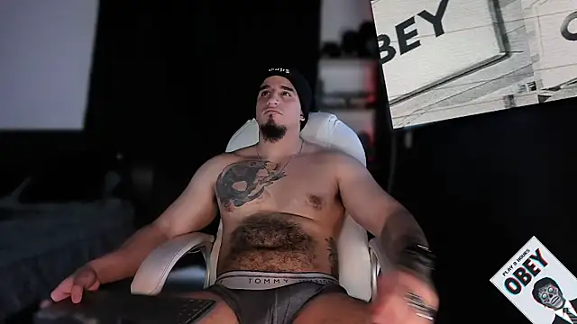 Snapshot of kingbear777 chatting on March 18, 2025, 7:12 am kingbear777 online show from March 18, 2025, 7:12 am