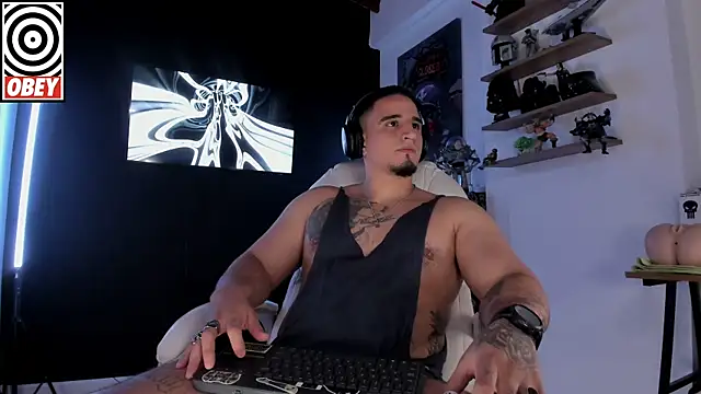 Snapshot of kingbear777 chatting on October 4, 2025, 7:26 pm kingbear777 online show from October 4, 2025, 7:26 pm