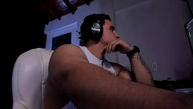 Snapshot of kingbear777 chatting on September 21, 2025, 3:55 am kingbear777 online show from September 21, 2025, 3:55 am