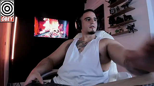 Snapshot of kingbear777 chatting on October 2, 2025, 12:14 am kingbear777 online show from October 2, 2025, 12:14 am