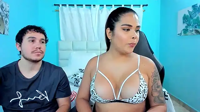 xxx sweet couple  online show from June 24, 2026, 9:45 pm