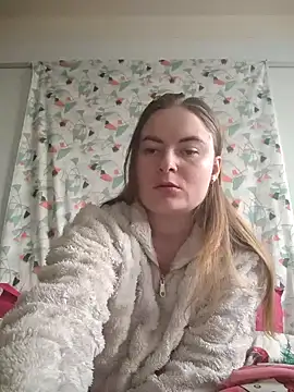 ElenaMaeer online show from February 5, 2026, 2:02 pm