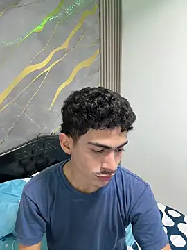 Snapshot of WildLogan chatting on February 28, 2026, 8:08 pm WildLogan online show from February 28, 2026, 8:08 pm