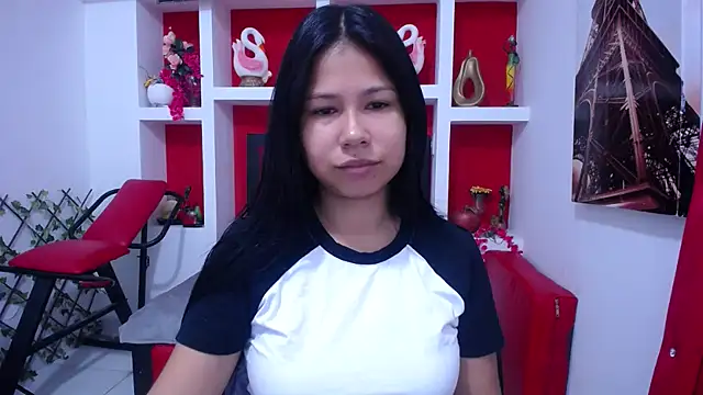 Letty Plugxo online show from October 9, 2025, 12:38 pm