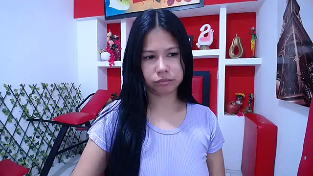 Letty Plugxo online show from December 15, 2025, 1:50 pm