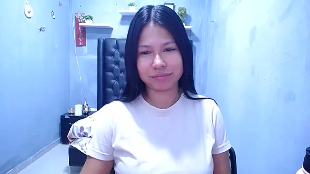 Snapshot of Letty_Plugxo chatting on June 15, 2026, 2:06 pm Letty Plugxo online show from June 15, 2026, 2:06 pm