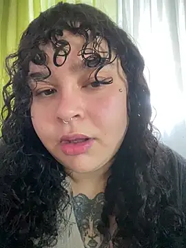 Kimberliprivv online show from July 14, 2026, 1:28 pm