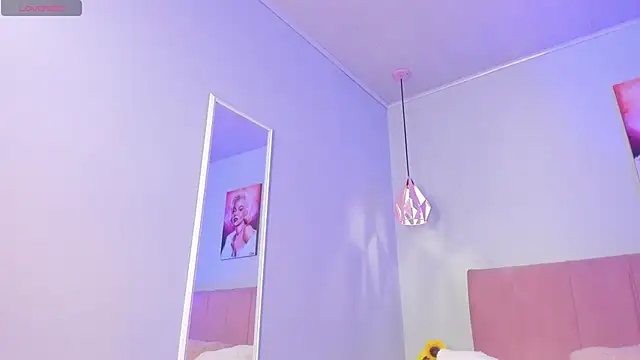 ScarletGV online show from September 9, 2025, 4:44 am