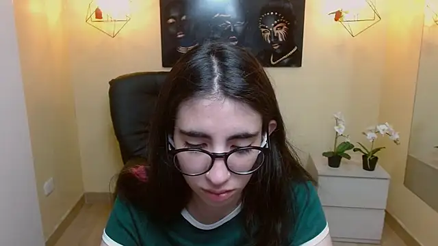 LenaRoses online show from January 8, 2025, 8:39 pm