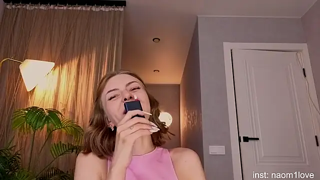 Snapshot of Naomi_Girly chatting on August 2, 2026, 6:16 pm Naomi Girly online show from August 2, 2026, 6:16 pm