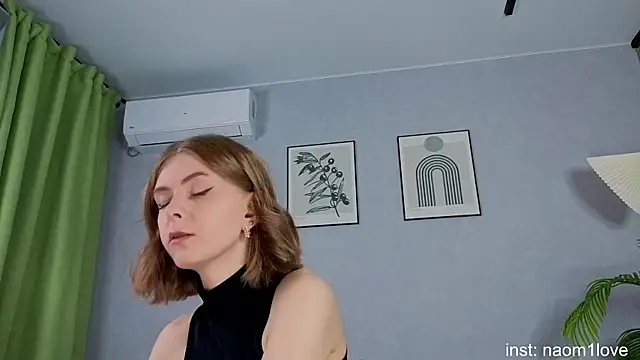 Snapshot of Naomi_Girly chatting on July 10, 2026, 6:30 pm Naomi Girly online show from July 10, 2026, 6:30 pm